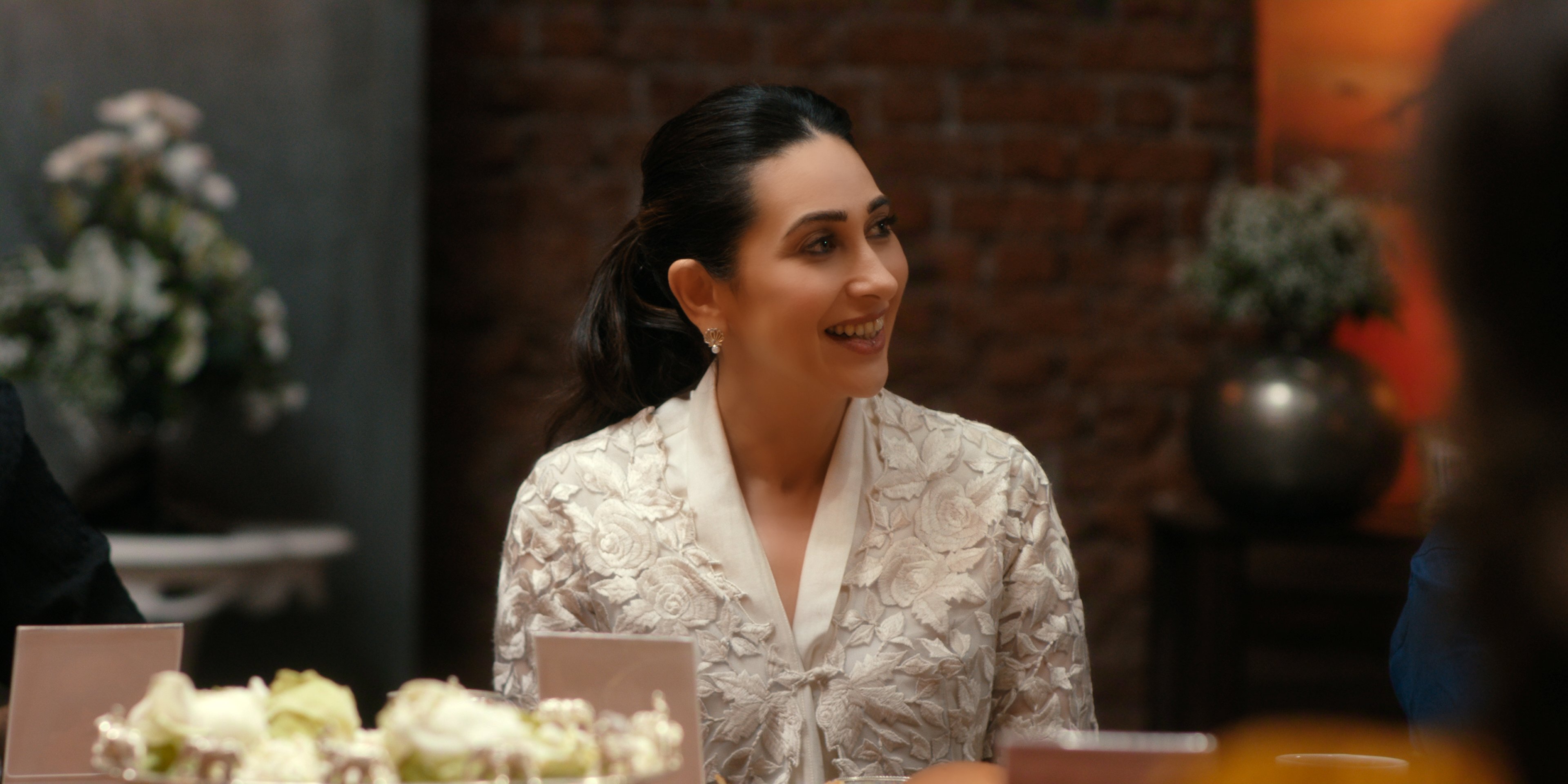 Karisma Kapoor Dining With The Kapoors