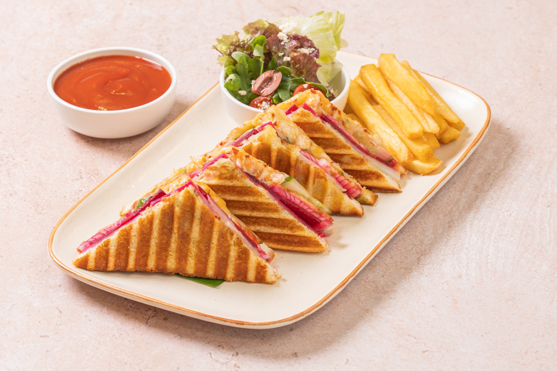 Loaded Mumbai Masala Four Cheese Chili Melt_ (1)