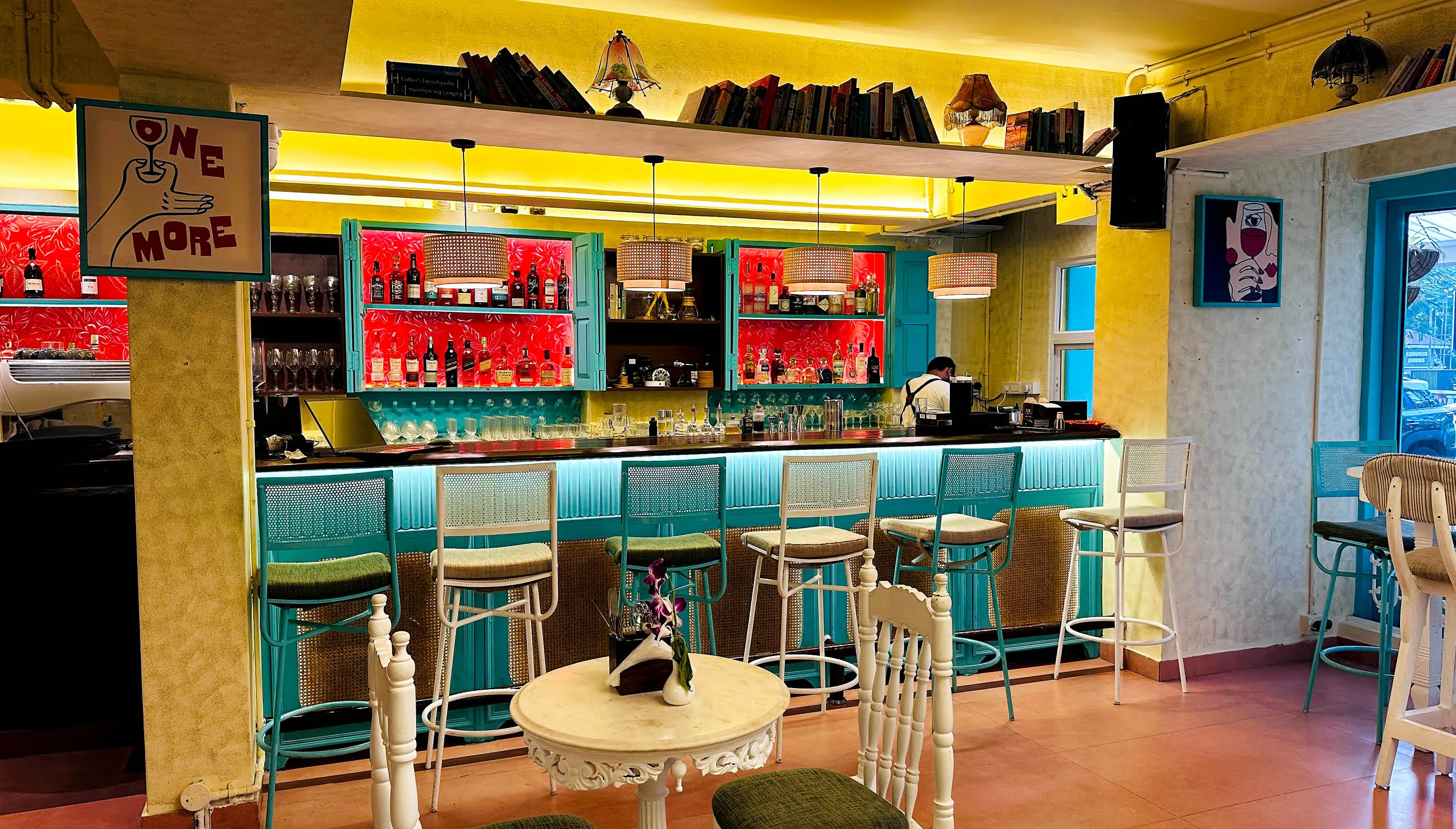 L’oro Aperitivo Bar & Kitchen