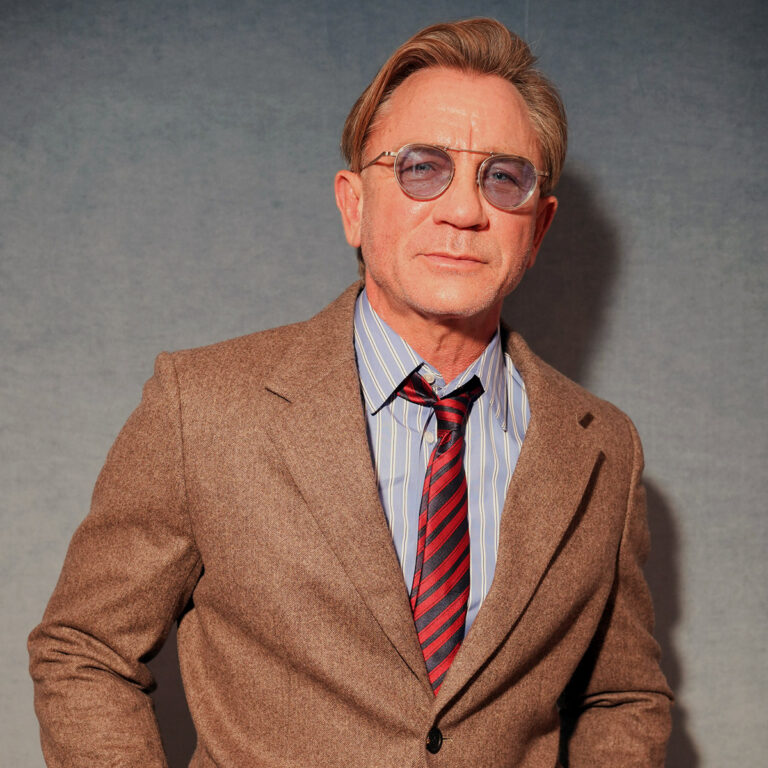 Daniel-Craig-at-Dior--768x768