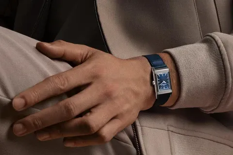 JLC_New_Reverso_Monoface_Q716848J_001_480x480