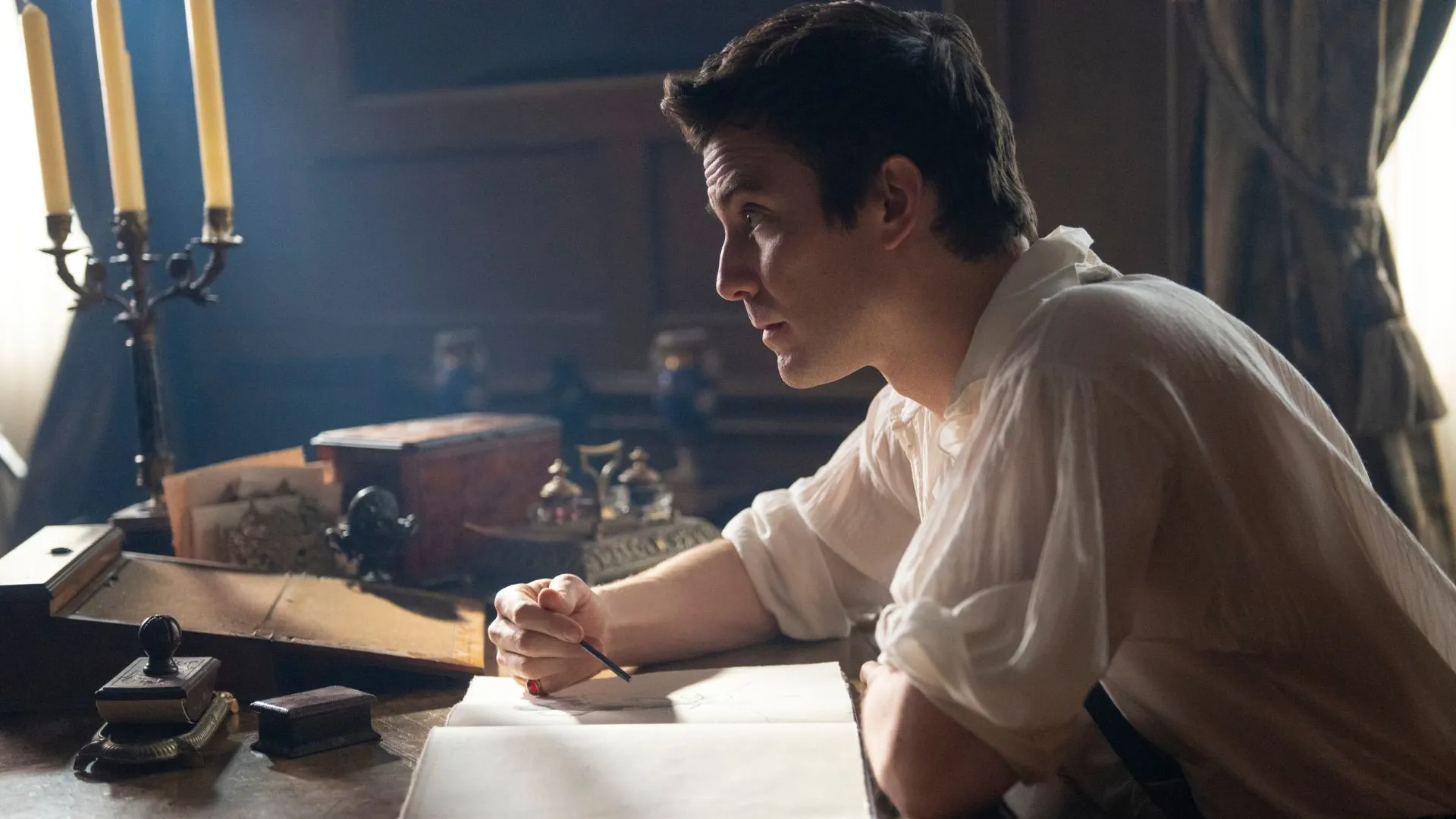 Luke Thompson Esquire India