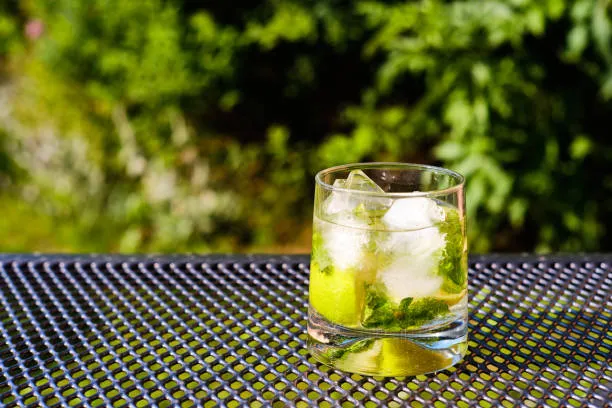 Virgin Mojito cocktails